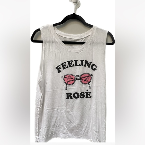 Social Sunday Tops - 💕 Women’s Social Sunday hand printed sleeveless white top in size med/large